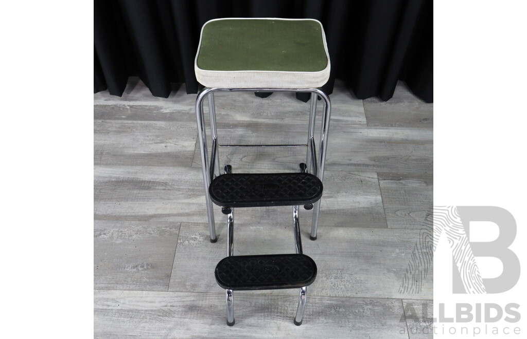 Retro Kitchen Step Stool