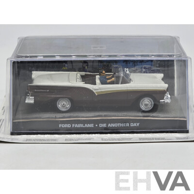 GE Fabbri Ltd 1957 Ford Fairlane 500 Sunliner Two Tone - James Bond 007 Die Another Day 1:43 Scale Model Car - Sealed in Blister
