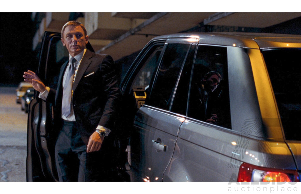 GE Fabbri Ltd 2008 Land Rover Range Rover Sport HSE Silver - James Bond 007 Quantam of Solace 1:43 Scale Model Car - Sealed in Blister