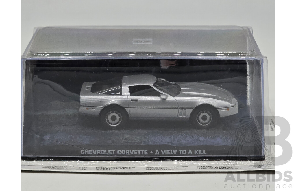GE Fabbri Ltd 1984 Chevrolet Corvette C4 Silver - James Bond 007 A View to Kill 1:43 Scale Model Car - Sealed in Blister