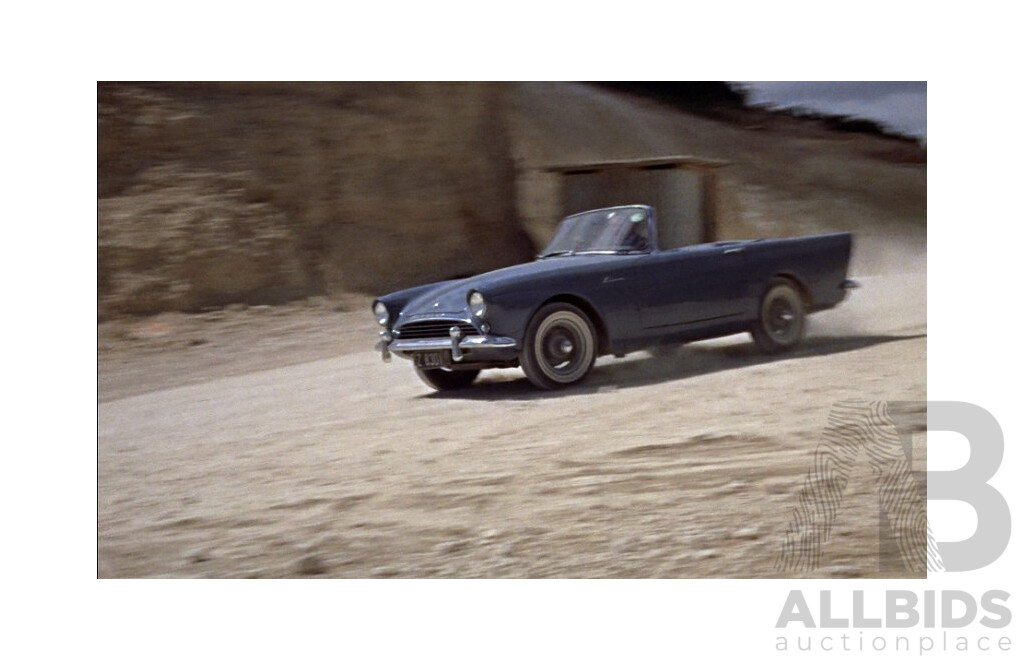 GE Fabbri Ltd 1961 Sunbeam Apline Roadster Blue (First Bond Car) - James Bond 007 Dr No 1:43 Scale Model Car - Sealed in Blister