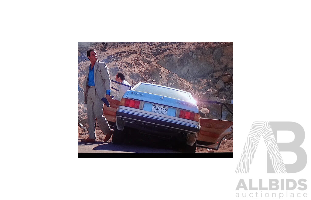 GE Fabbri Ltd 1987 Maserati Biturbo 425i Silver - James Bond 007 Licence to Kill 1:43 Scale Model Car - Sealed in Blister