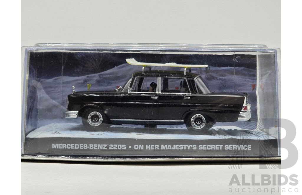 GE Fabbri Ltd 1963 Mercedes Benz 220S W111 Black - James Bond 007 on Her Majesty's Secret Service 1:43 Scale Model Car - Sealed in Blister