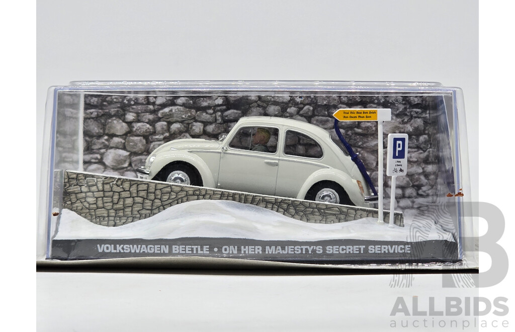 GE Fabbri Ltd 1966 Volkswagen Beetle Type 1 White - James Bond 007 on Her Majesty's Secret Service 1:43 Scale Model Car - Sealed in Blister