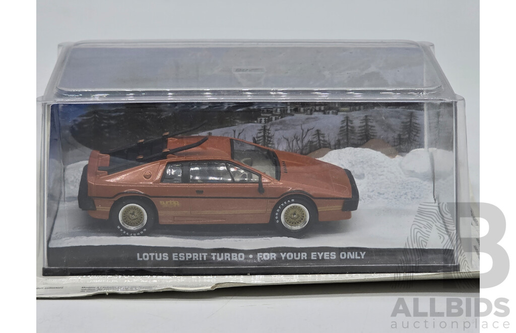 GE Fabbri Ltd 1980 Lotus Esprit Turbo Type 82 Red - James Bond 007 for Your Eyes Only 1:43 Scale Model Car - Sealed in Blister