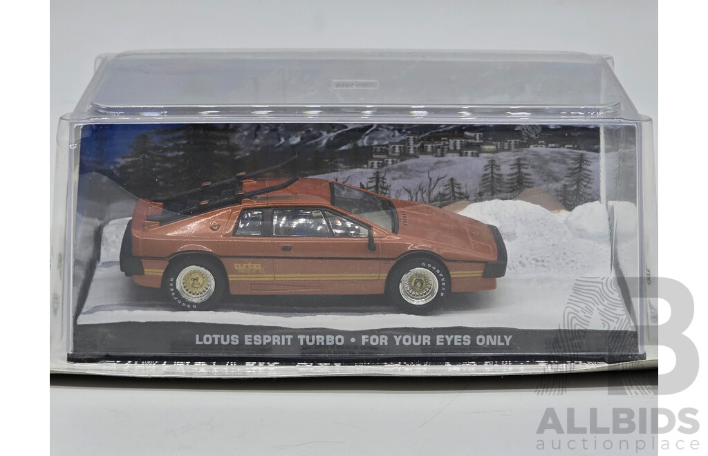GE Fabbri Ltd 1980 Lotus Esprit Turbo Type 82 Red - James Bond 007 for Your Eyes Only 1:43 Scale Model Car - Sealed in Blister
