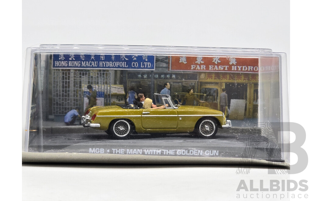 GE Fabbri Ltd MGB Roadster Gold- James Bond 007 The Man with The Golden Gun 1:43 Scale Model Car - Sealed in Blister