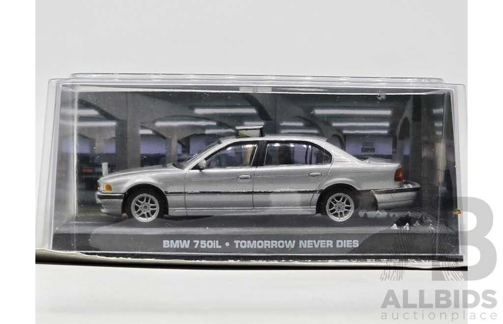 GE Fabbri Ltd 1997 BMW 750iL E38 Silver - James Bond 007 Tomorrow Never Dies 1:43 Scale Model Car - Sealed in Blister
