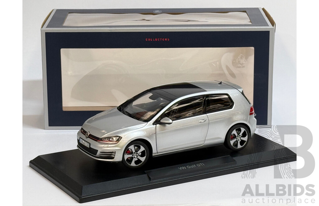 Norev 2013 Volkswagen VW Golf MK7 VII GTI Reflex Silver Metallic OPENS 1:18 Scale Model Car - New