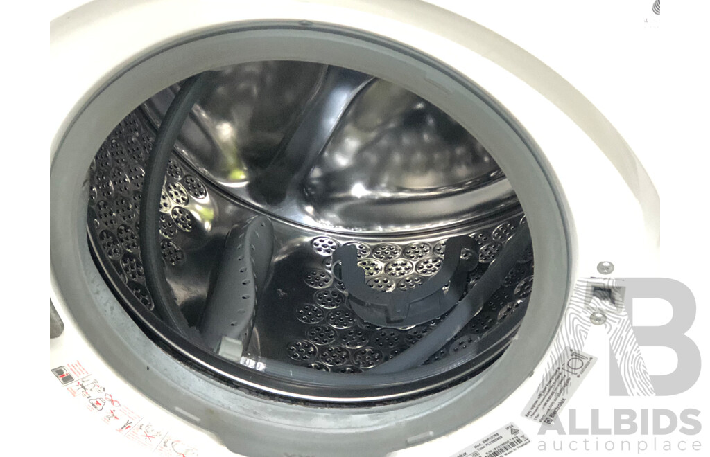 Electrolux 7.5kg Vapour Action System Front Load Washing Machine with Sensor Wash