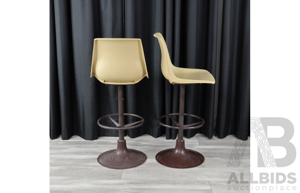 Set of Five Hobnob Barstools by Sebel