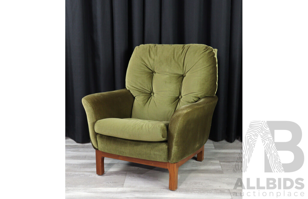 Green Velour Lounge Chair by Fleur