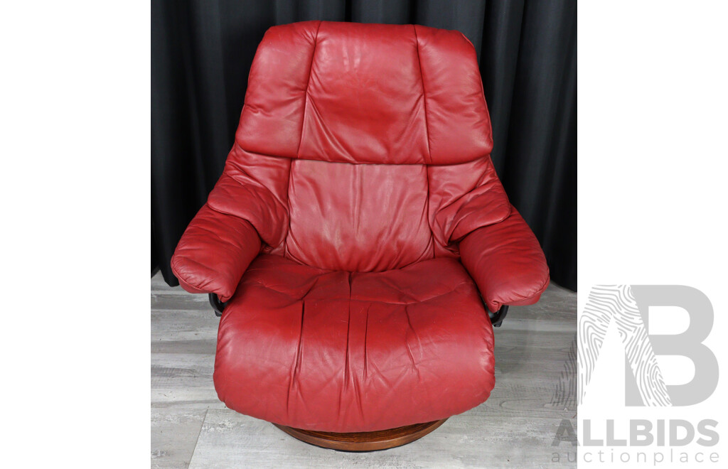 Ekorness Stressless Red Leather Recliner