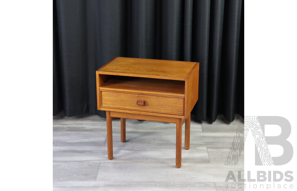 Single Draw Bedside Table by Parker