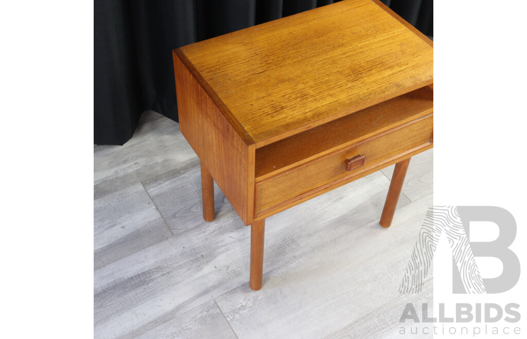 Single Draw Bedside Table by Parker