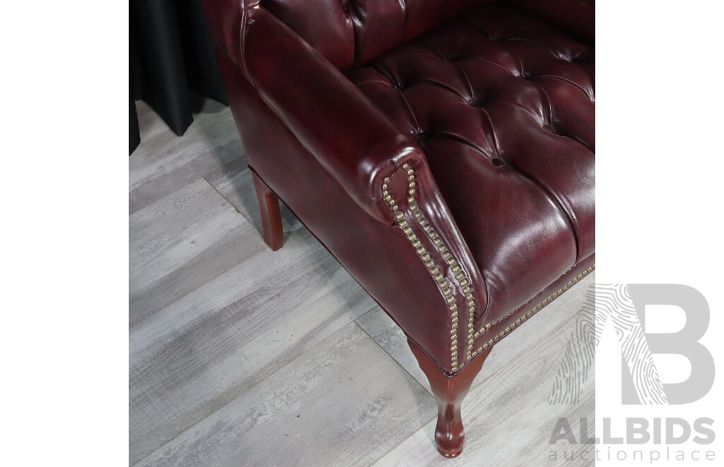 Three Piece Queen Anne Style Vinyl Lounge Suite