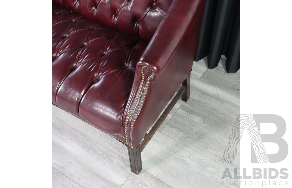 Three Piece Queen Anne Style Vinyl Lounge Suite