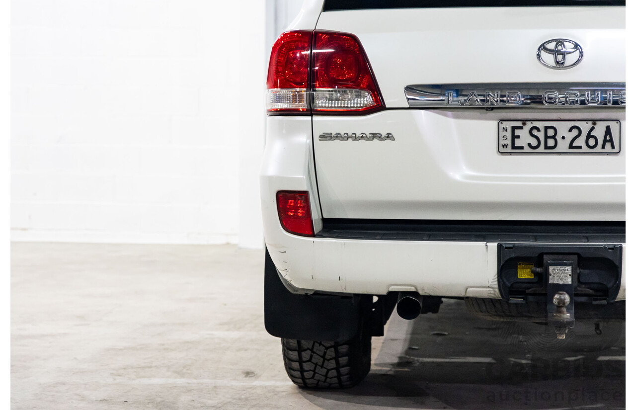 1/2008 Toyota Landcruiser Sahara (4x4) VDJ200R 4d Wagon Crystal Pearl Turbo Diesel V8 4.5L - 7 Seater