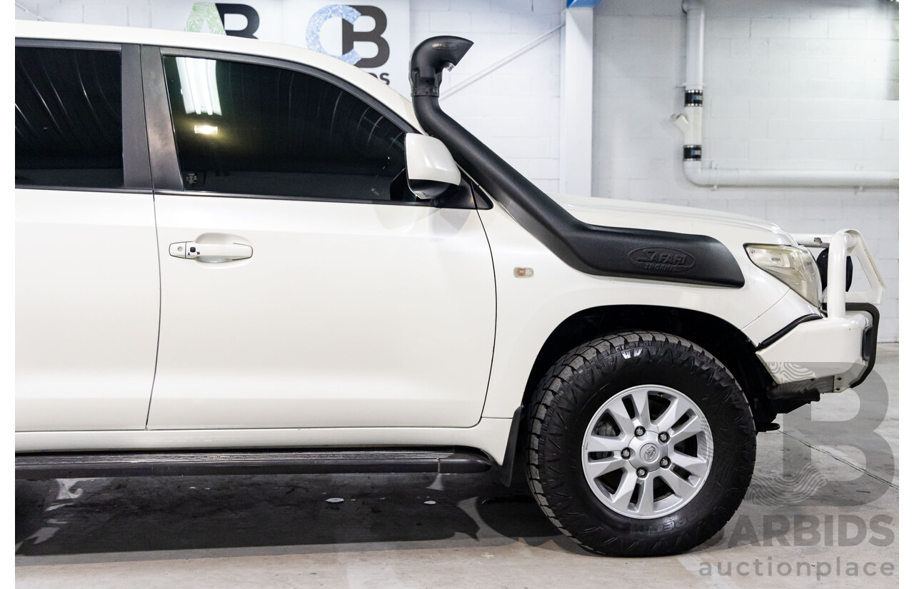 1/2008 Toyota Landcruiser Sahara (4x4) VDJ200R 4d Wagon Crystal Pearl Turbo Diesel V8 4.5L - 7 Seater