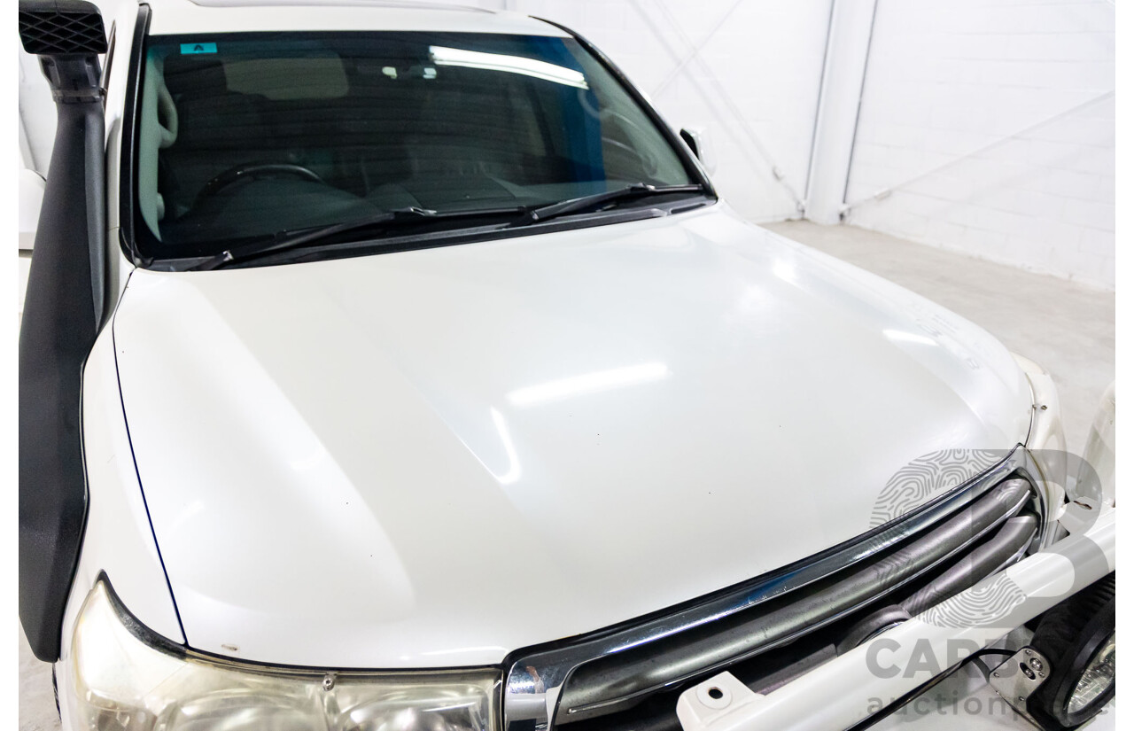 1/2008 Toyota Landcruiser Sahara (4x4) VDJ200R 4d Wagon Crystal Pearl Turbo Diesel V8 4.5L - 7 Seater