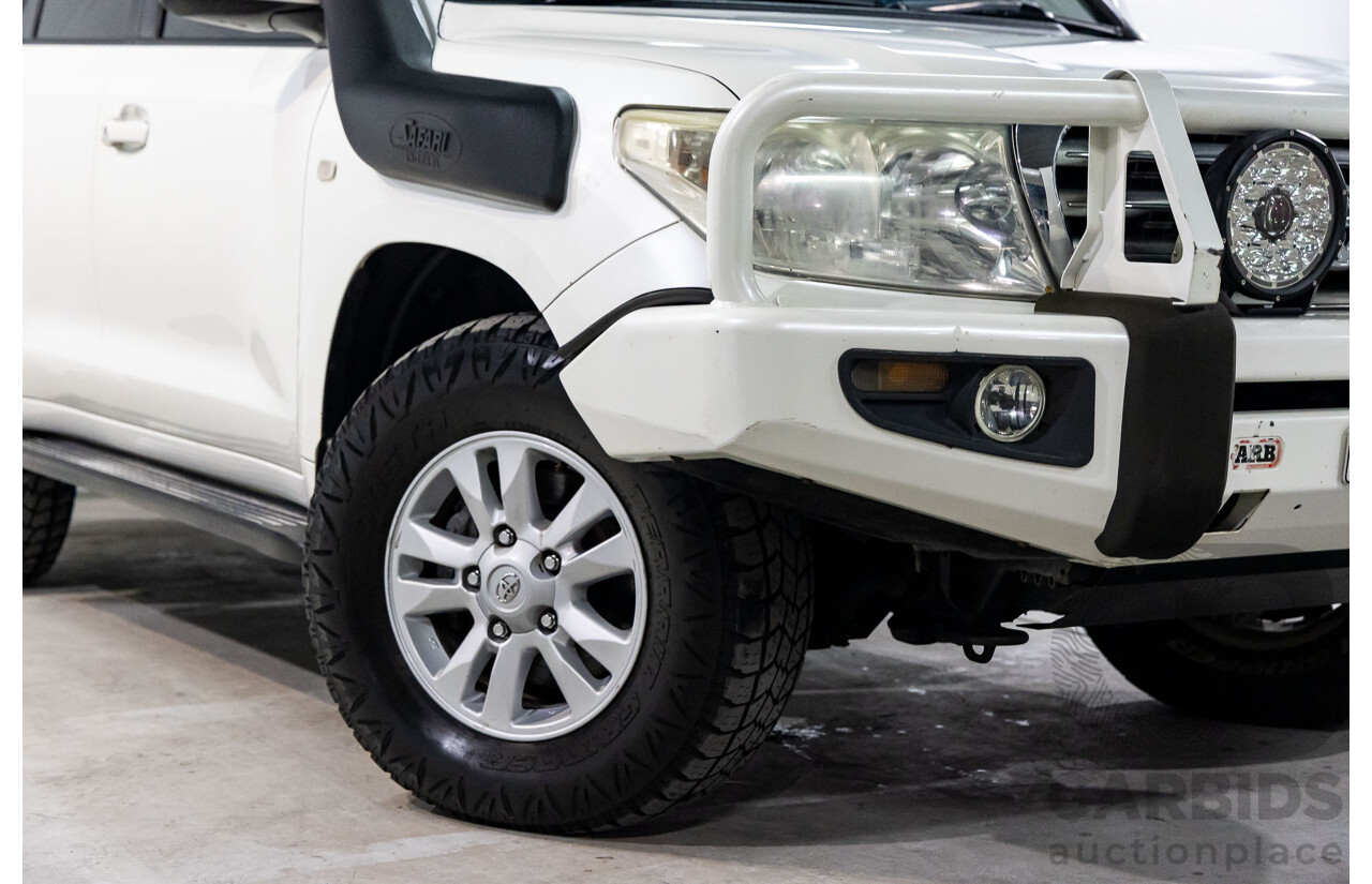 1/2008 Toyota Landcruiser Sahara (4x4) VDJ200R 4d Wagon Crystal Pearl Turbo Diesel V8 4.5L - 7 Seater