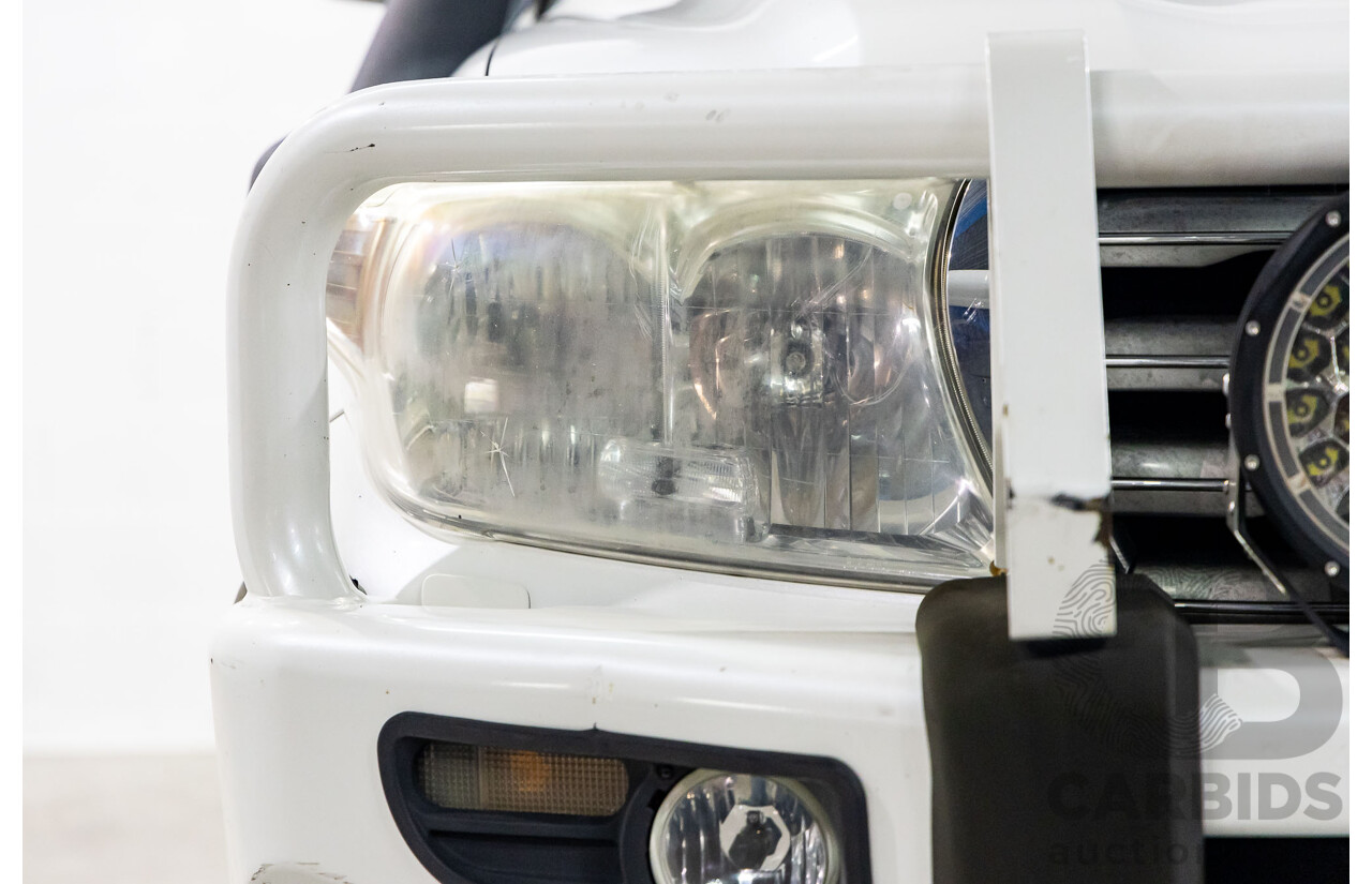 1/2008 Toyota Landcruiser Sahara (4x4) VDJ200R 4d Wagon Crystal Pearl Turbo Diesel V8 4.5L - 7 Seater