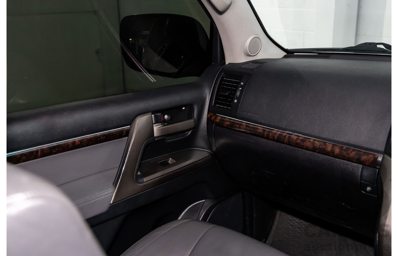 1/2008 Toyota Landcruiser Sahara (4x4) VDJ200R 4d Wagon Crystal Pearl Turbo Diesel V8 4.5L - 7 Seater