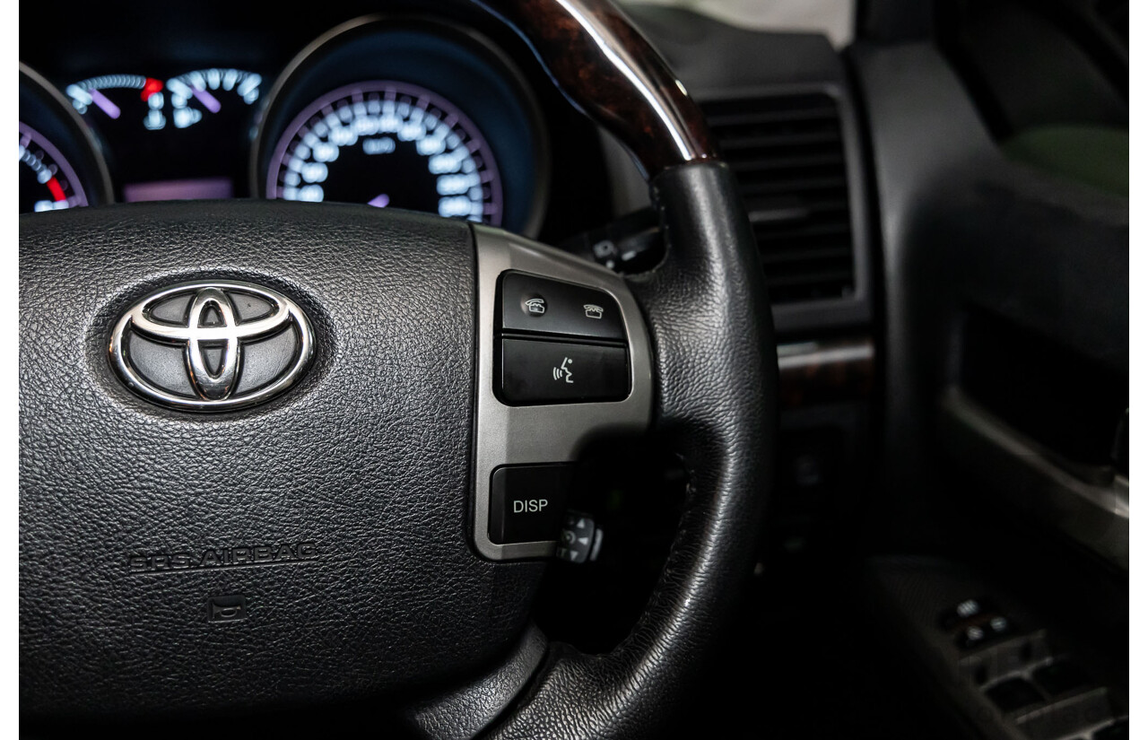 1/2008 Toyota Landcruiser Sahara (4x4) VDJ200R 4d Wagon Crystal Pearl Turbo Diesel V8 4.5L - 7 Seater