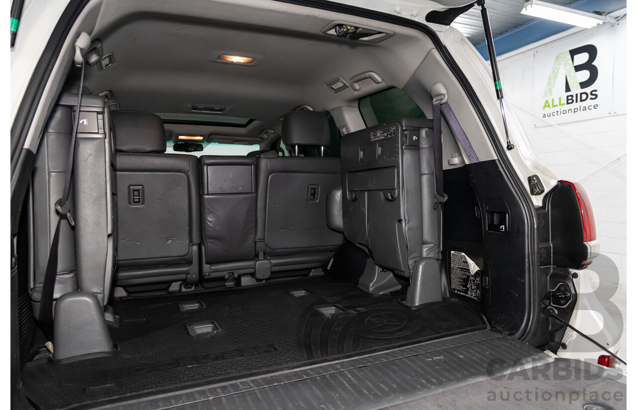 1/2008 Toyota Landcruiser Sahara (4x4) VDJ200R 4d Wagon Crystal Pearl Turbo Diesel V8 4.5L - 7 Seater