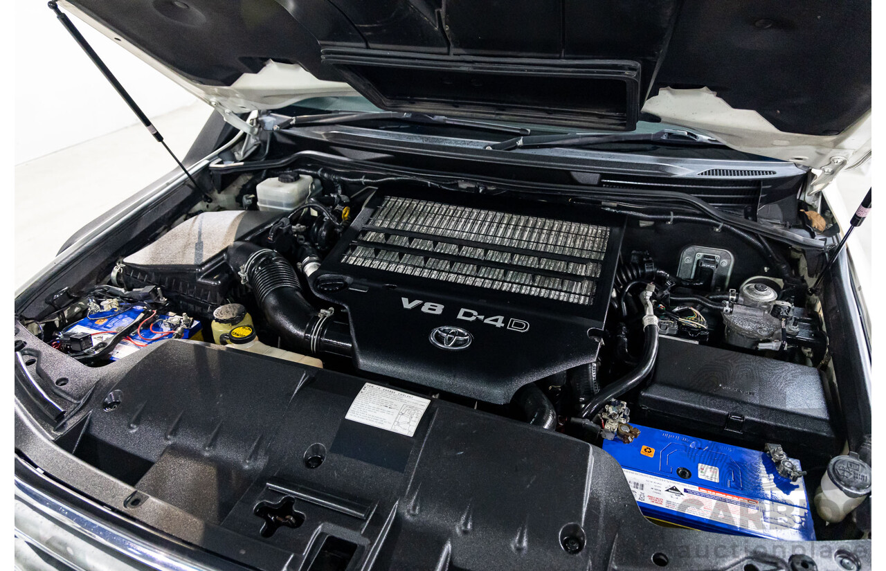 1/2008 Toyota Landcruiser Sahara (4x4) VDJ200R 4d Wagon Crystal Pearl Turbo Diesel V8 4.5L - 7 Seater