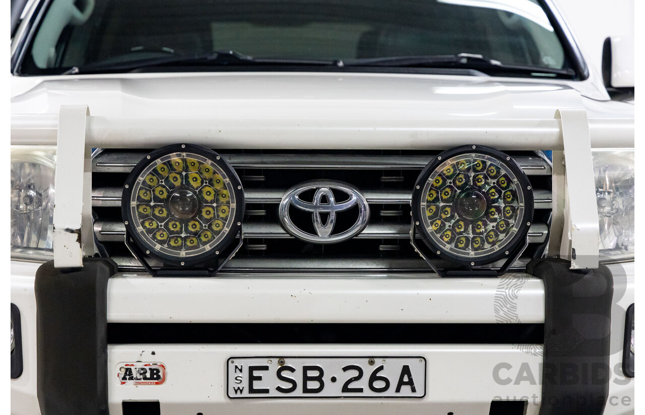 1/2008 Toyota Landcruiser Sahara (4x4) VDJ200R 4d Wagon Crystal Pearl Turbo Diesel V8 4.5L - 7 Seater