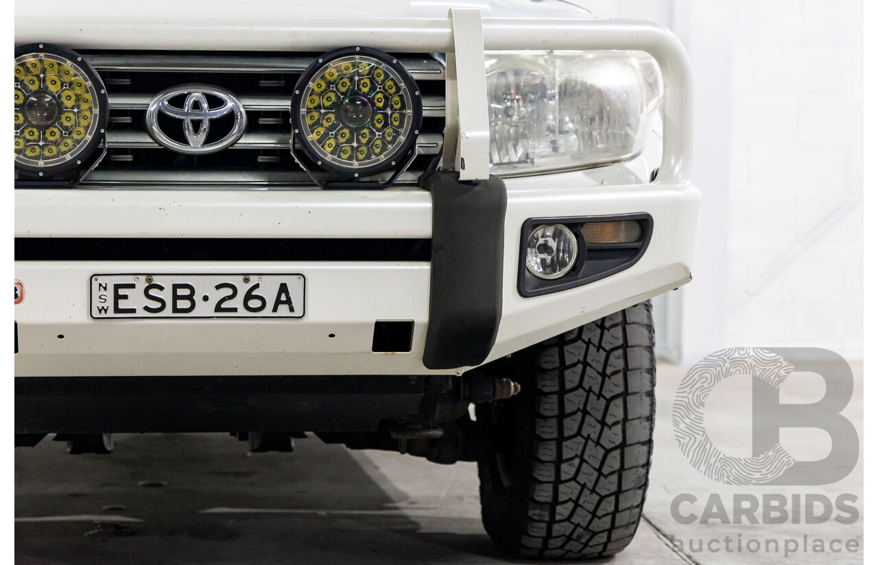 1/2008 Toyota Landcruiser Sahara (4x4) VDJ200R 4d Wagon Crystal Pearl Turbo Diesel V8 4.5L - 7 Seater