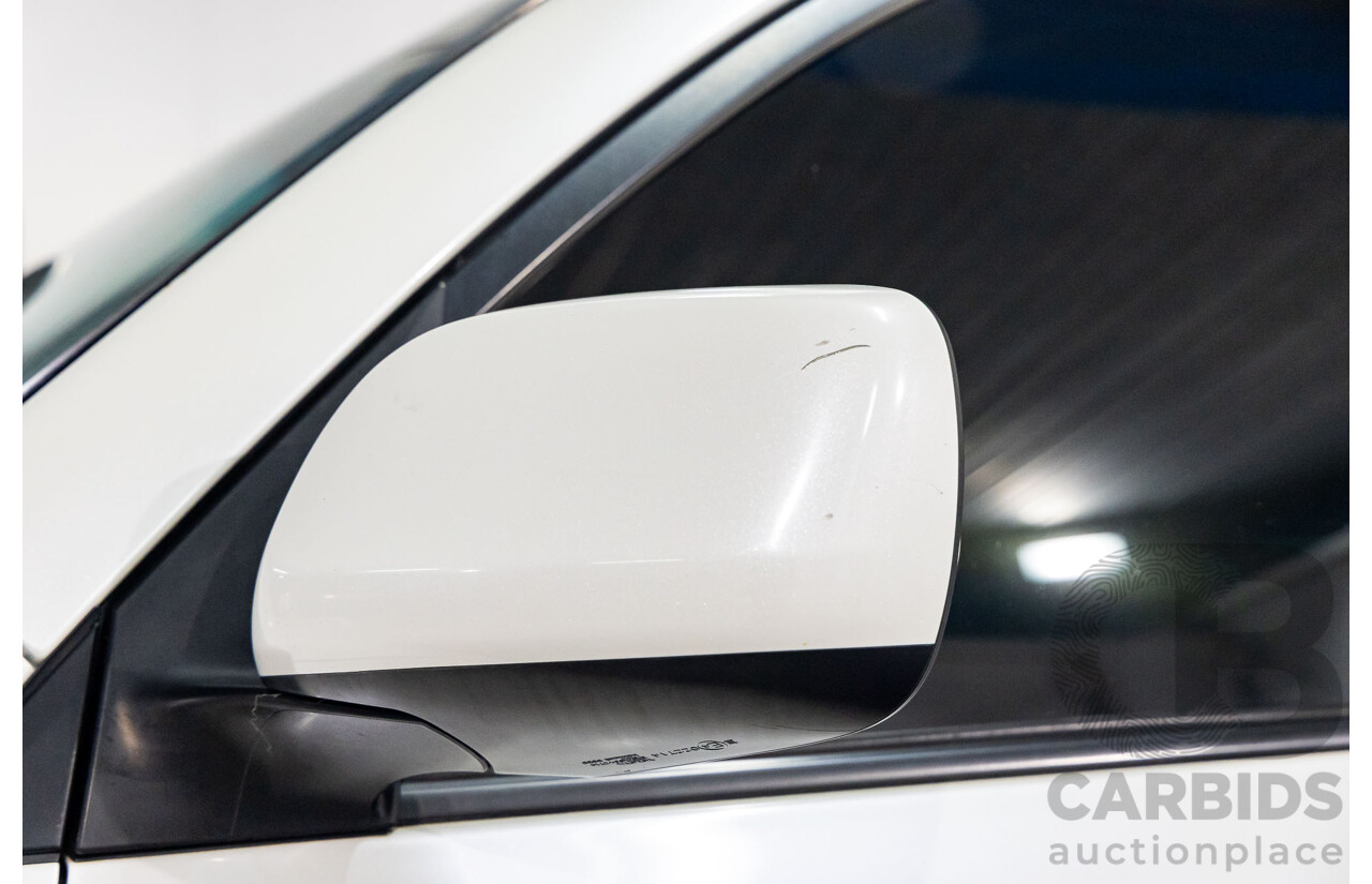 1/2008 Toyota Landcruiser Sahara (4x4) VDJ200R 4d Wagon Crystal Pearl Turbo Diesel V8 4.5L - 7 Seater