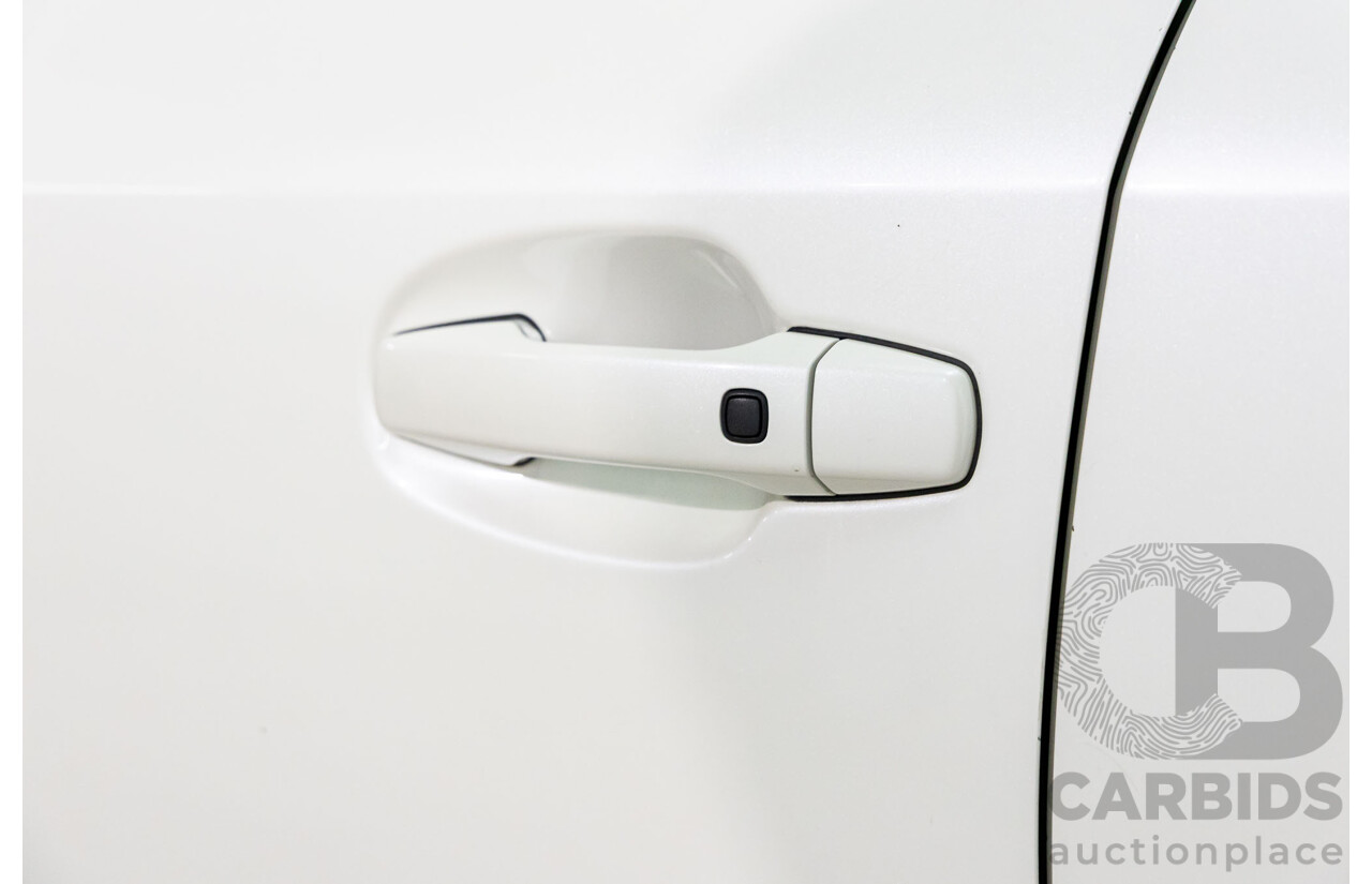 1/2008 Toyota Landcruiser Sahara (4x4) VDJ200R 4d Wagon Crystal Pearl Turbo Diesel V8 4.5L - 7 Seater