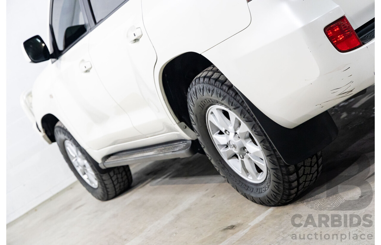 1/2008 Toyota Landcruiser Sahara (4x4) VDJ200R 4d Wagon Crystal Pearl Turbo Diesel V8 4.5L - 7 Seater