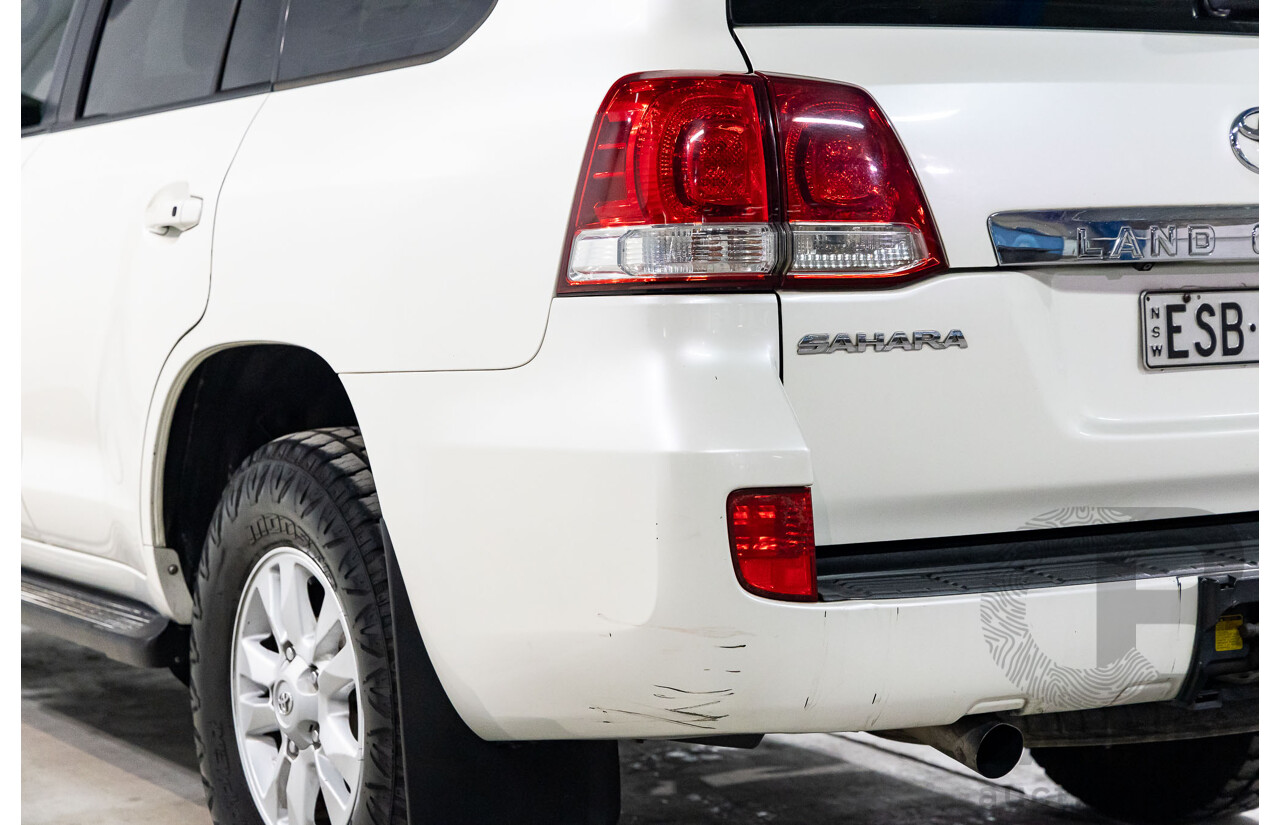 1/2008 Toyota Landcruiser Sahara (4x4) VDJ200R 4d Wagon Crystal Pearl Turbo Diesel V8 4.5L - 7 Seater