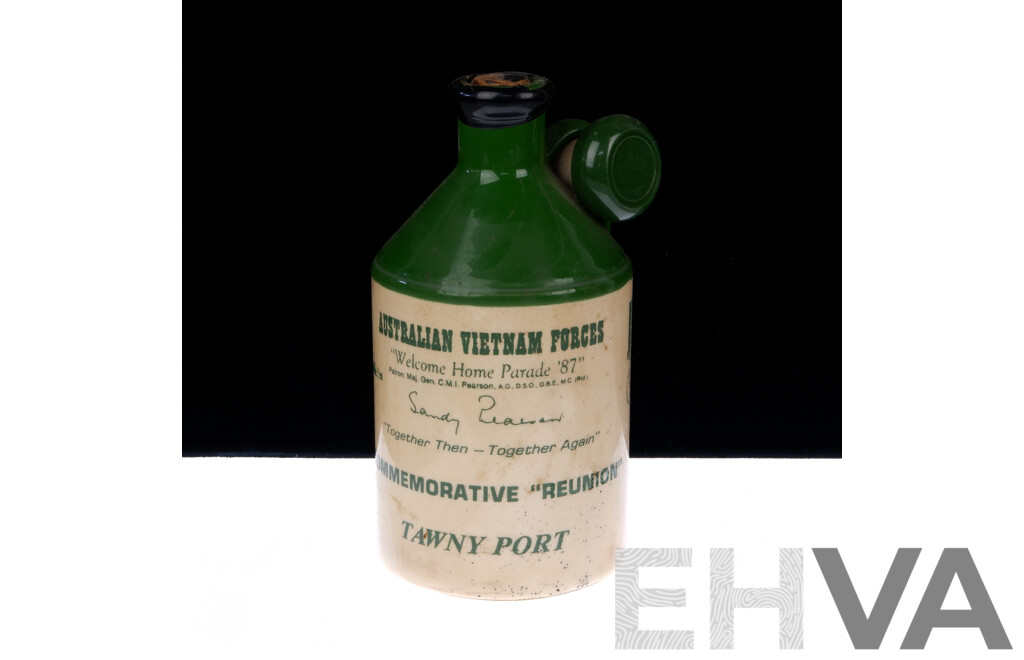 Commemorative Reunion Australian Vietnam Forces Welcome Home Parade 1987 Tawny Port Bottle