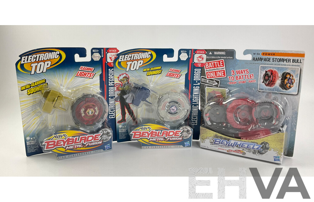 Boxed Hasbro Beyblade Metal Fusion Electronic Dark Pegasus, Electronic Lightning L Drago and Rampage Stomper Bull