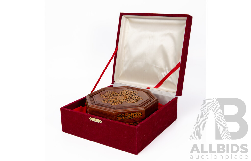 Vintage Korean Octagonal Lined Jewellery Box in Presentation Case