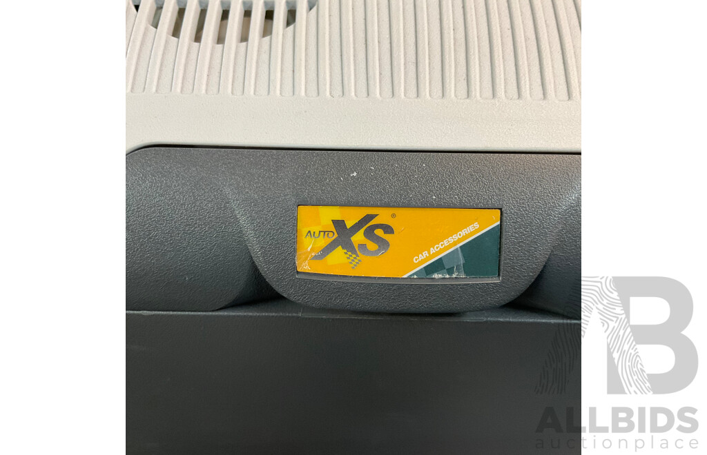 Auto XS Car Cooler & BACCARAT Easy Twist Steel 7L Pressure Cooker - Lot of 2