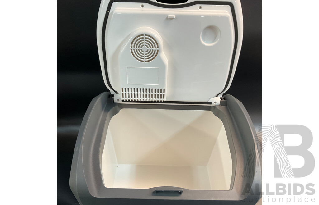 Auto XS Car Cooler & BACCARAT Easy Twist Steel 7L Pressure Cooker - Lot of 2