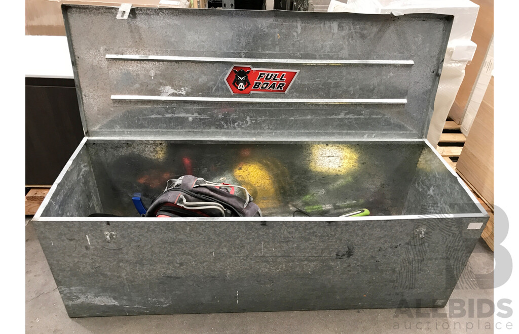Full Boar Large Aluminium Tool Chest with Various Tools