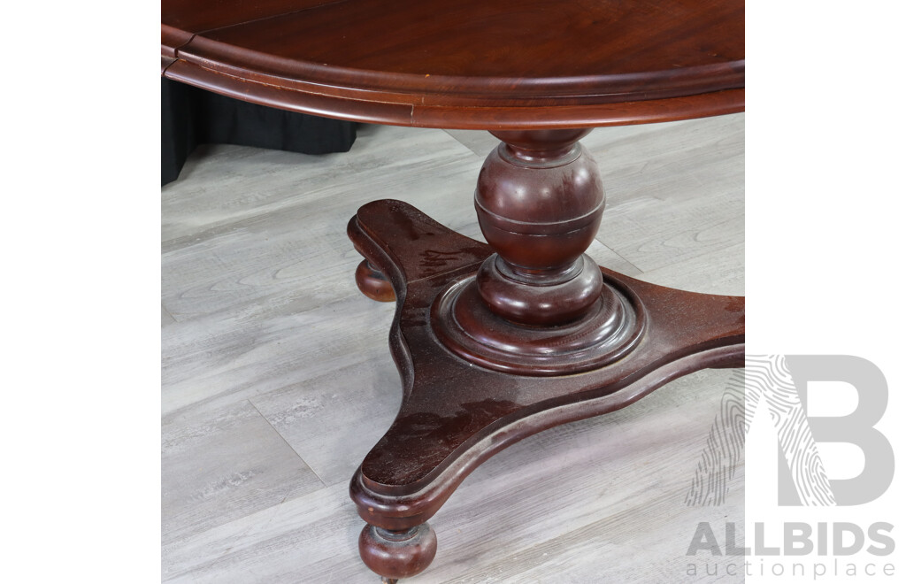 Victorian Mahogany Drop Side Pedestal Table