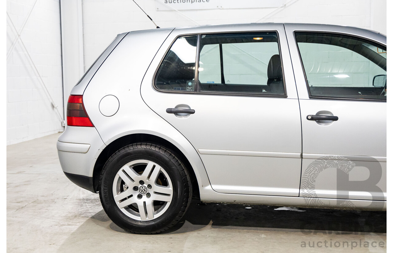 11/2003 Volkswagen Golf 1.6 S  5d Hatchback Reflex Silver 1.6L