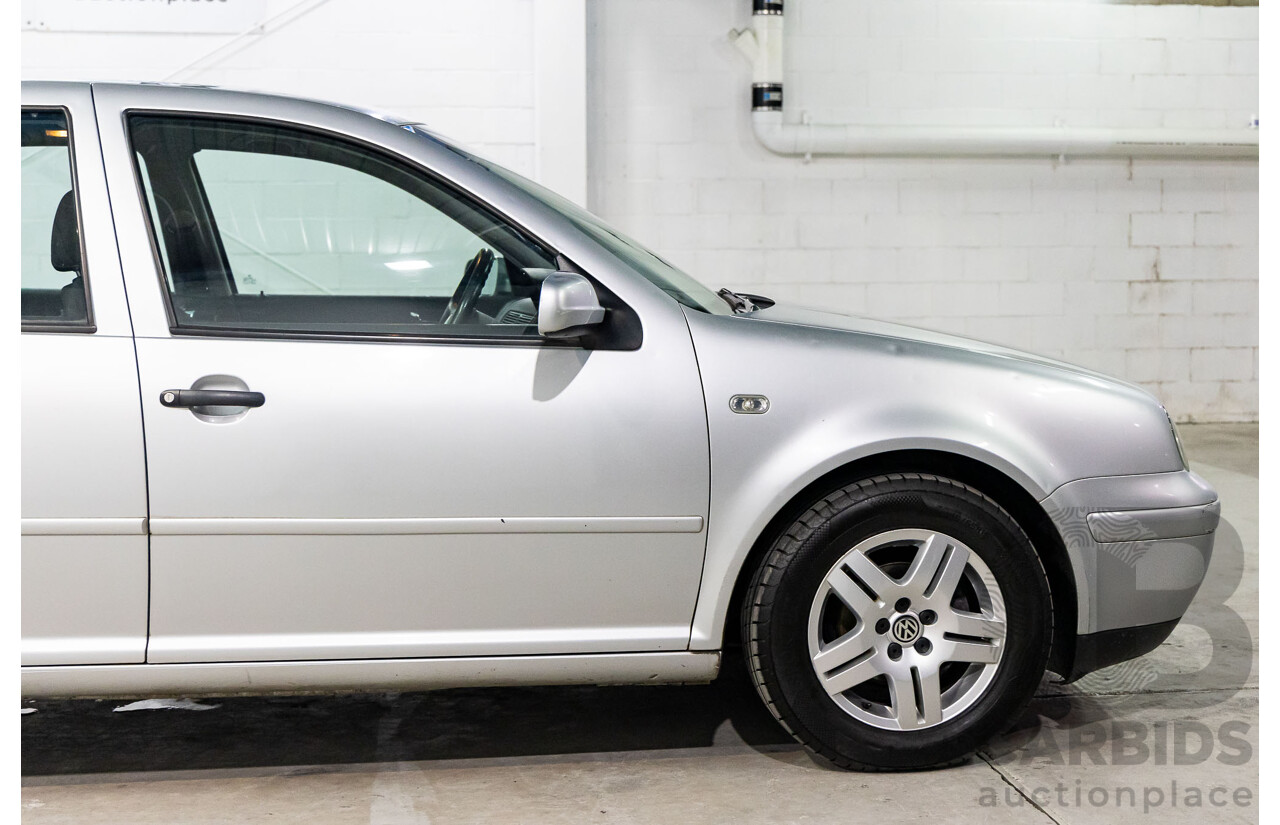 11/2003 Volkswagen Golf 1.6 S  5d Hatchback Reflex Silver 1.6L