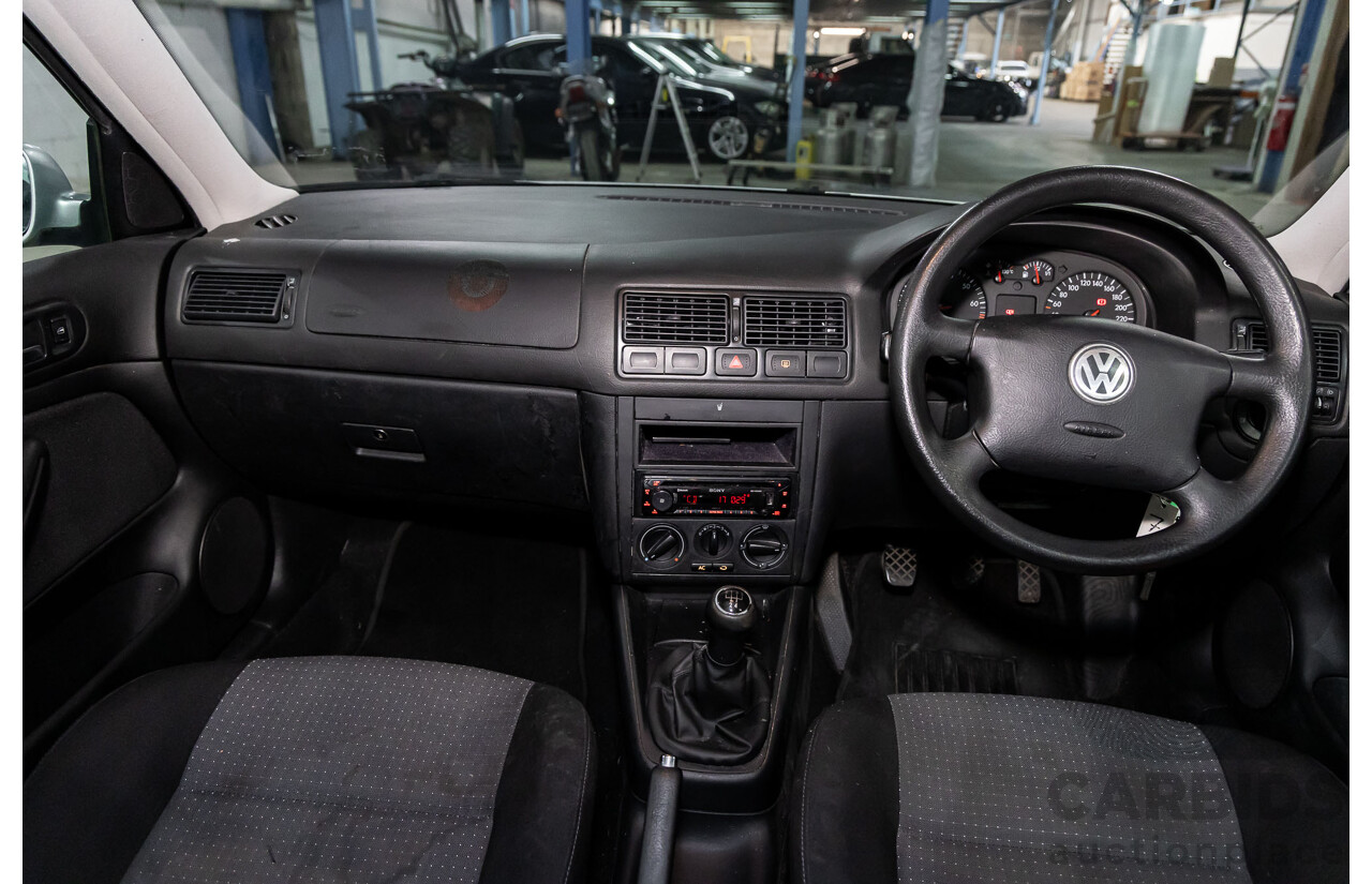11/2003 Volkswagen Golf 1.6 S  5d Hatchback Reflex Silver 1.6L