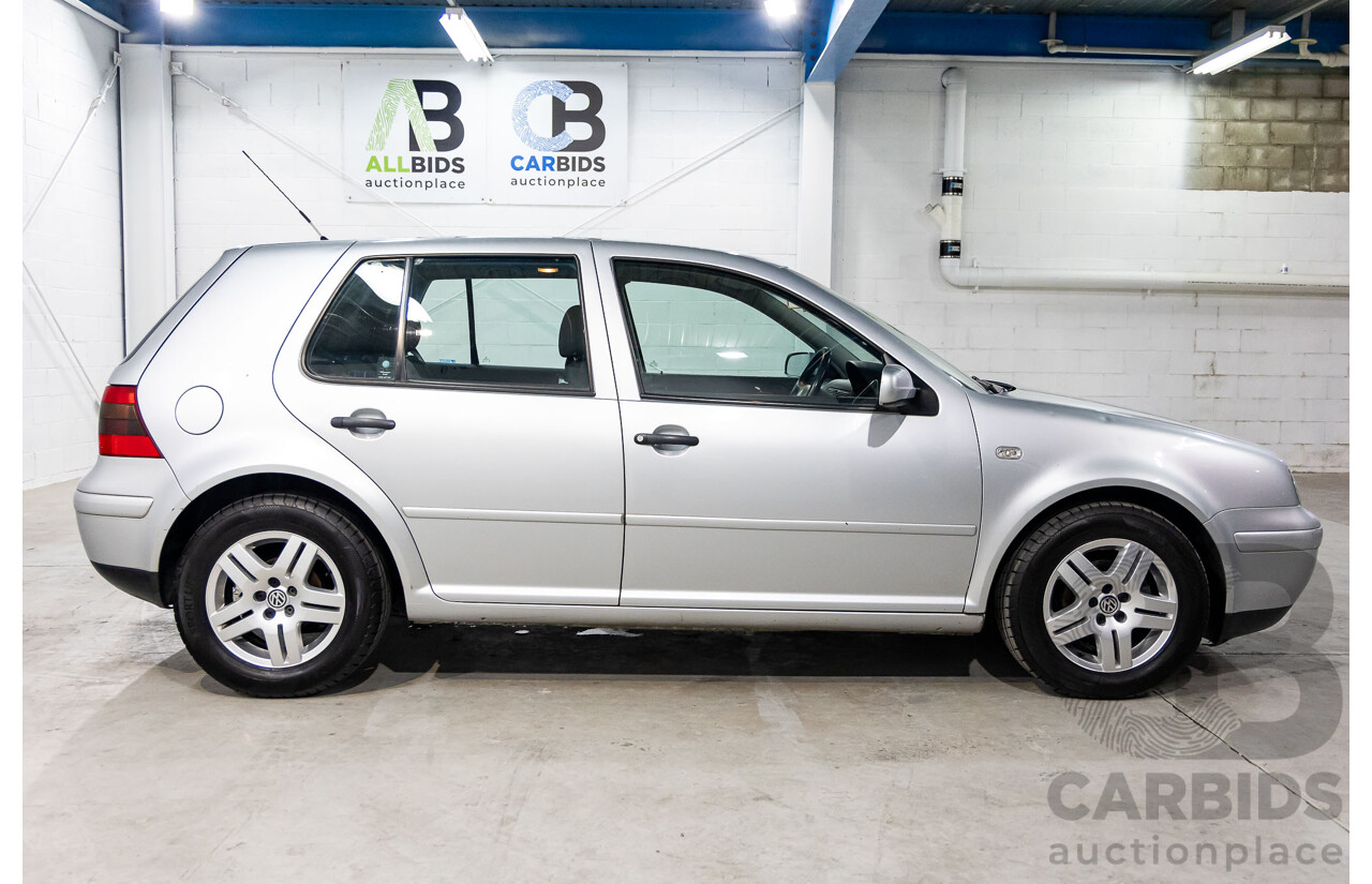 11/2003 Volkswagen Golf 1.6 S  5d Hatchback Reflex Silver 1.6L