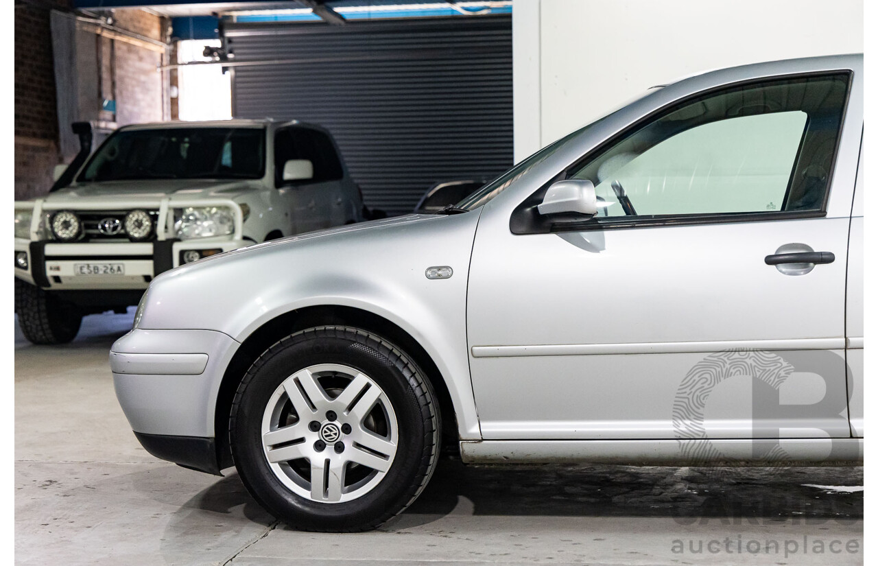11/2003 Volkswagen Golf 1.6 S  5d Hatchback Reflex Silver 1.6L