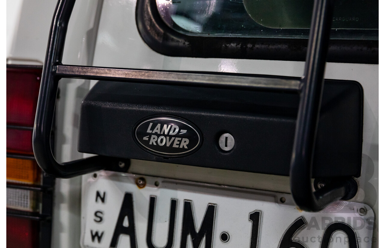 6/1999 Land Rover Discovery SE7 (4x4) 4d Wagon White V8 4.0L