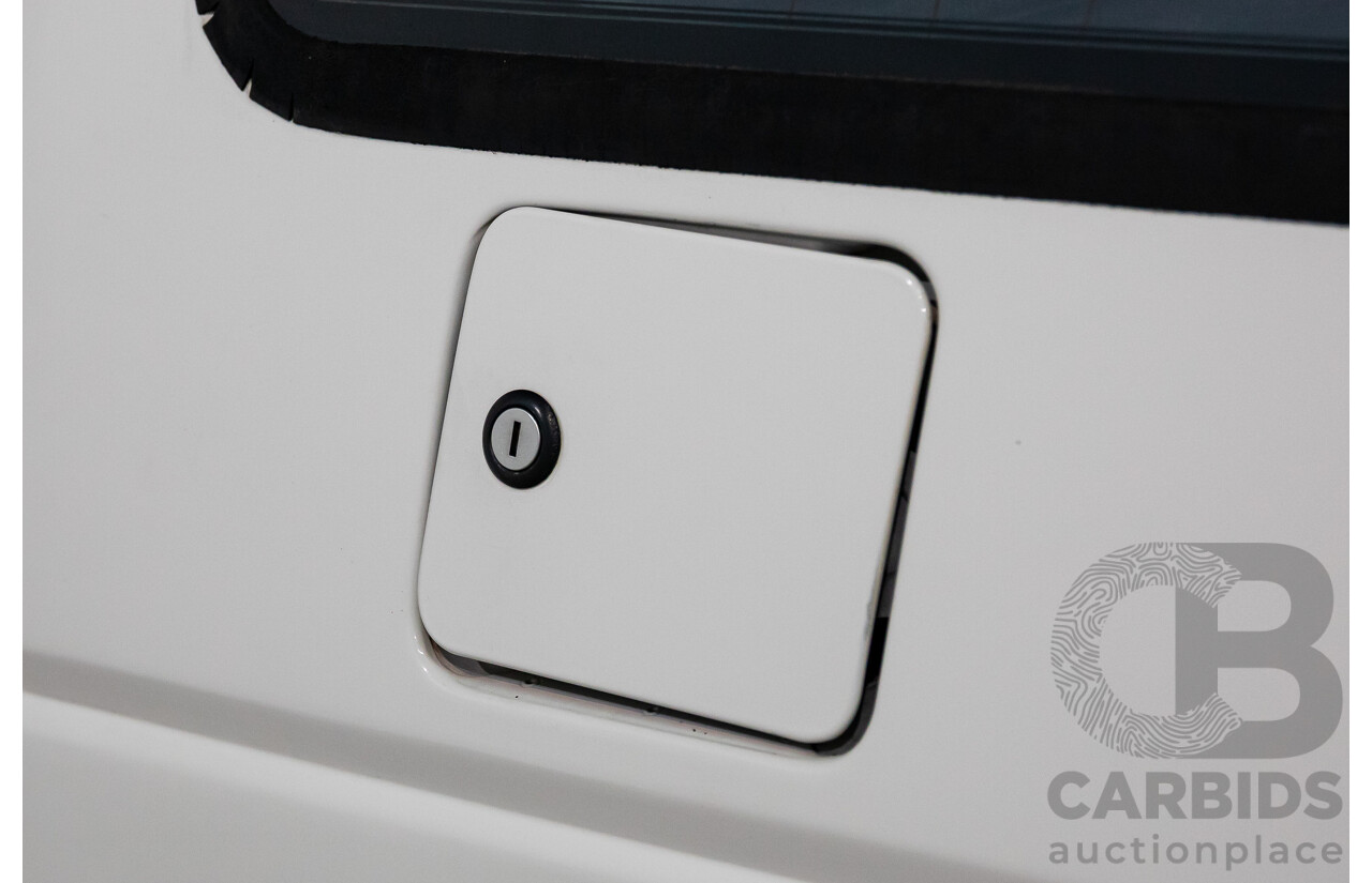 6/1999 Land Rover Discovery SE7 (4x4) 4d Wagon White V8 4.0L